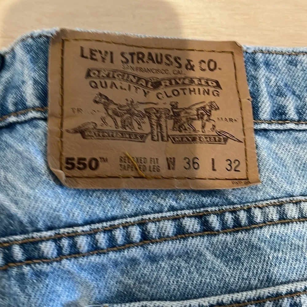 Men’s 90s vintage Levi’s 550, 36 x 32